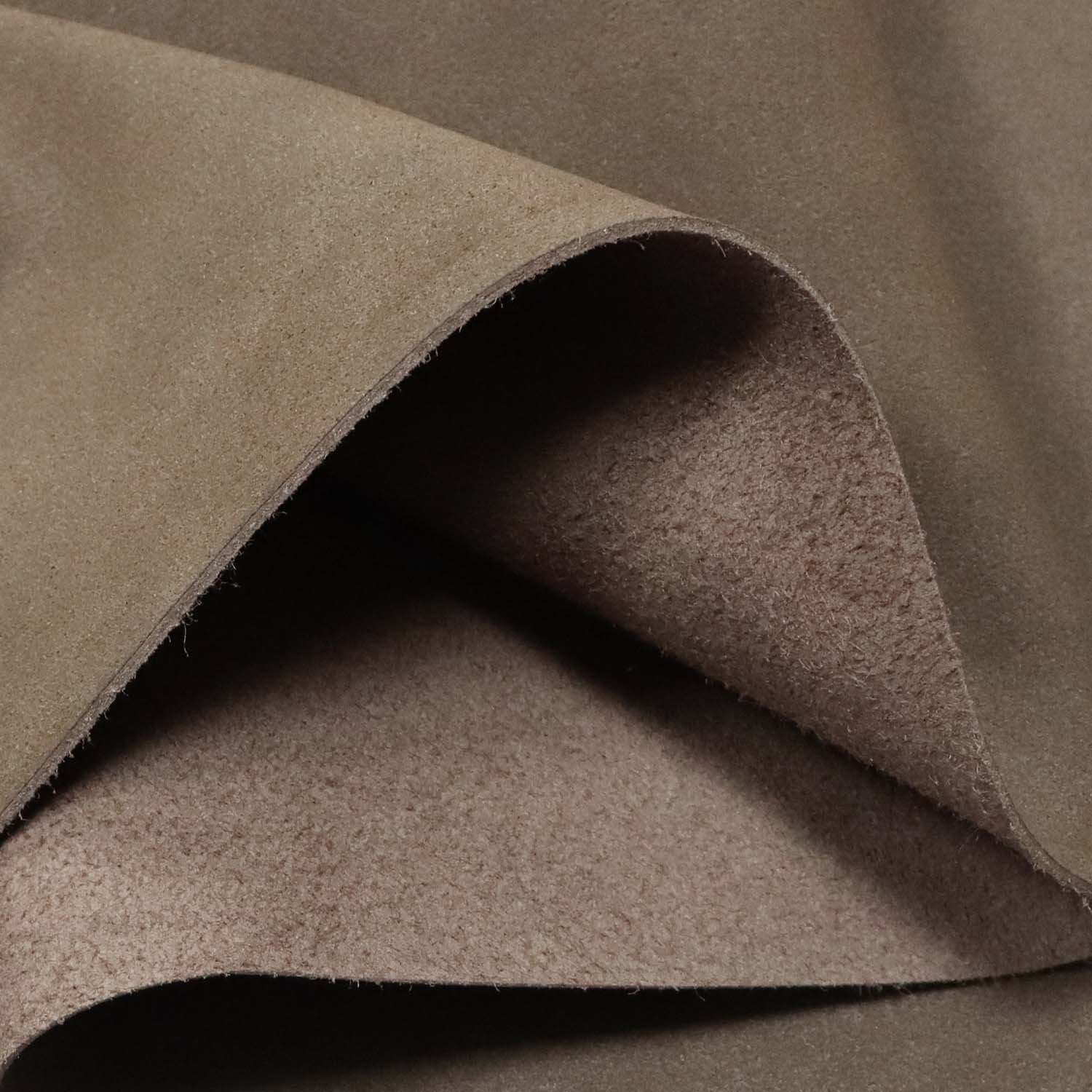 Påføring av PU / PVC-skinn for møbelsofaer Påføring av PU / PVC-skinn for møbelsofaer